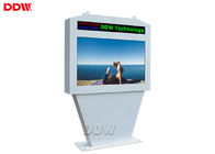 IP65 Waterproof Outdoor Digital Signage Kiosk 60 Inch 2500 Nits For Advertisind